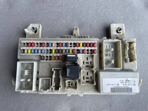 Focus Mk2-2.5 C-Max Biztos�t�kt�bla BCM BSI BSM SAM GEM 4m5t14a073bj