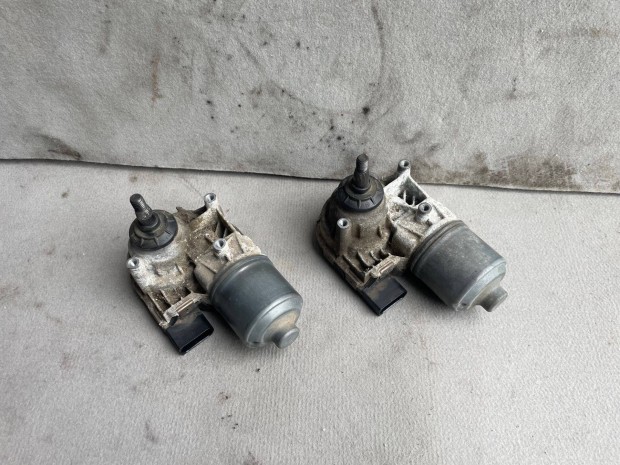 Focus Mk3-3,5 gyri Bal-Jobb els ablaktrl szerkezet motorral 193368