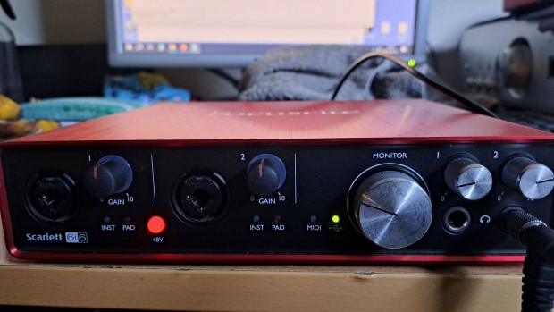 Focusrite Scarlett 6i6 második generációs külső hangkártya audió