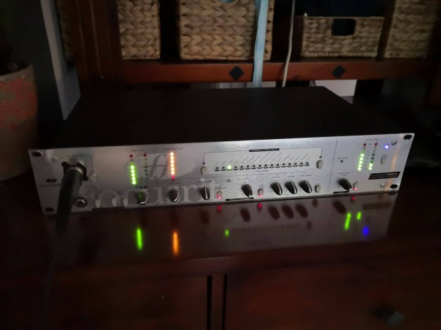 Focusrite mikrofon elfok s kompresszor