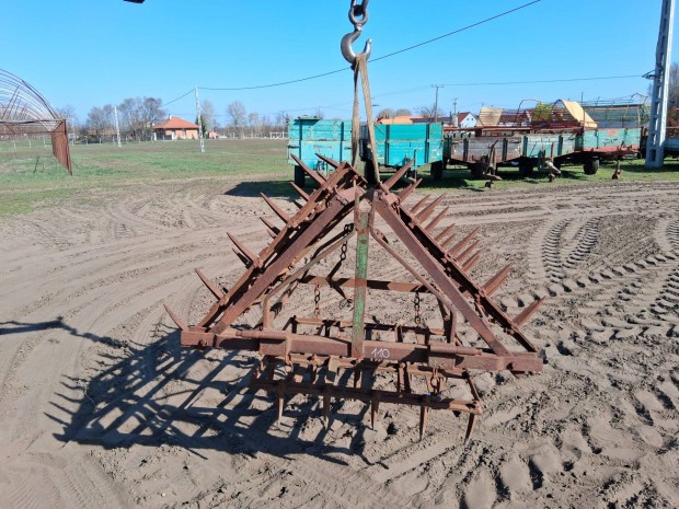 Fogas borona 3 pont f�ggesztett