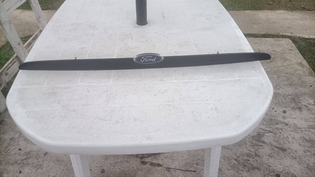 F�kusz 1 csomagt�rajt� d�szl�c