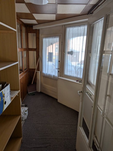 F�ldszinti �kszerdoboz Dorog Sz�v�ben  Alacsony rezsi, kl�ma, biztons