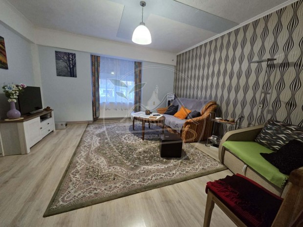 F�ldszinti lak�s elad� Gyul�n  Budri� lak�telepen!