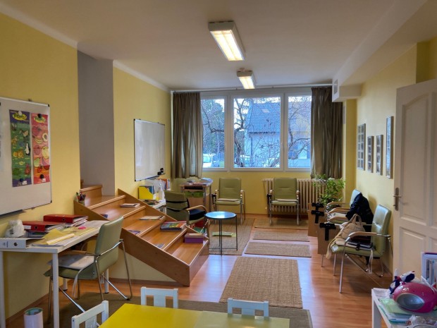 F�ldszinti t�bbfunkci�s lak�s