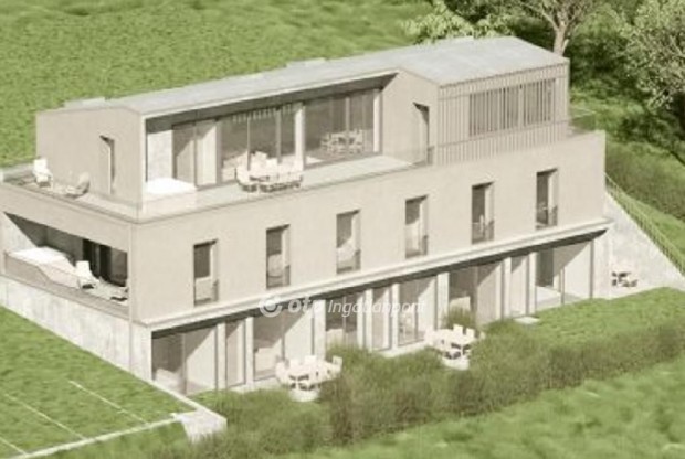 Fony�di 70 nm-es lak�s elad�