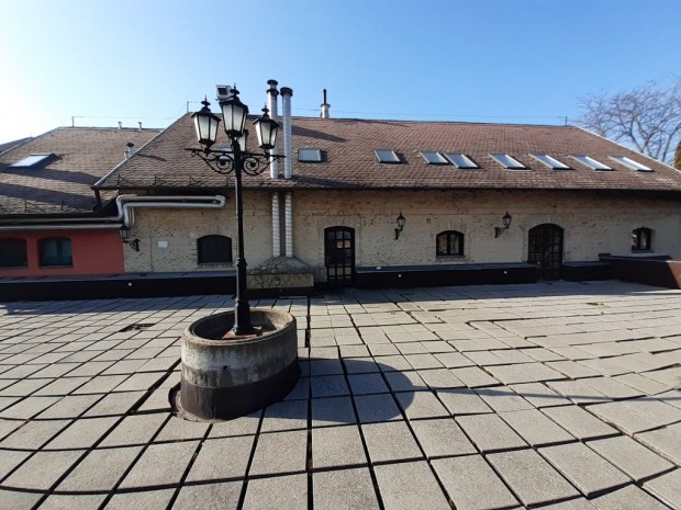 Fonydon melegkonyhs tterem nagy tetterasszal