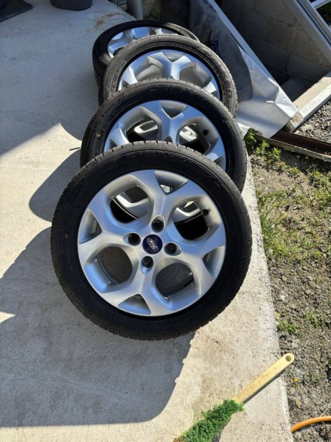 Ford 15" gyri alufelni