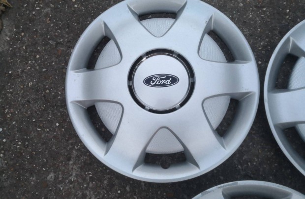 Ford 15-ös gyári dísztárcsa 3db