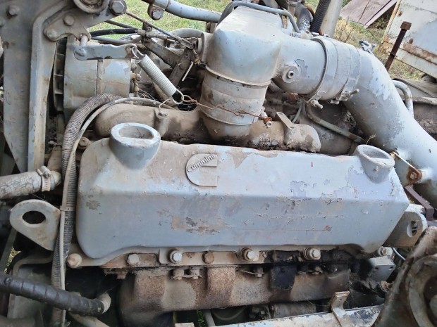 Ford 1617 motor V8