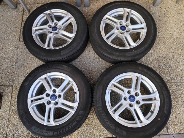 Ford 16" 5x108 gyönyörű alufelni Michelin nyárigumikkal