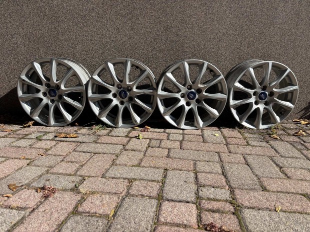 Ford 16" ET50 5x108 alufelni garnitúra Tpms szelepekkel