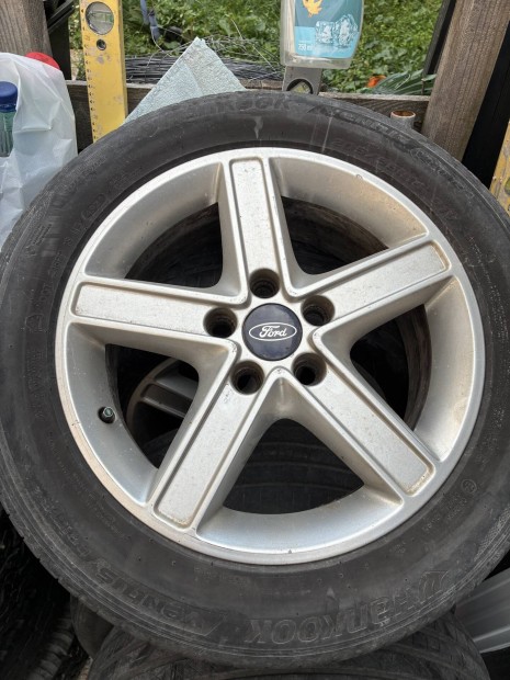 Ford 16" alufelni garnitúra Hankook gumival