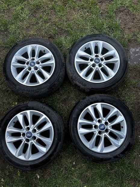 Ford 16' alufelni nyári gumi garnitúrával