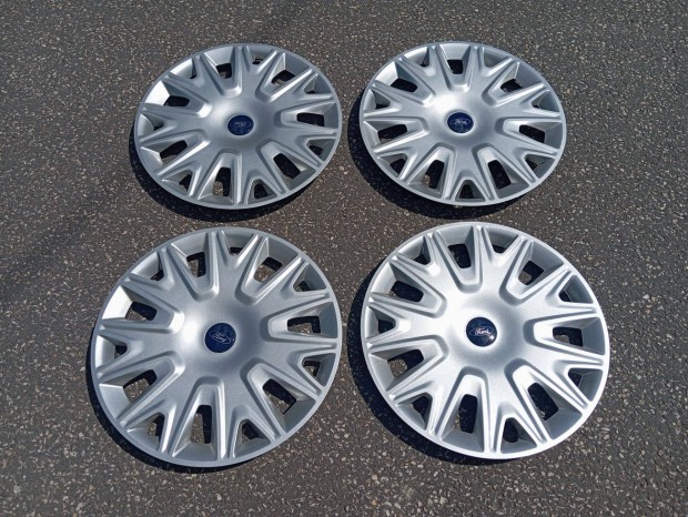 Ford 16" gyári dísztárcsa garnitúra