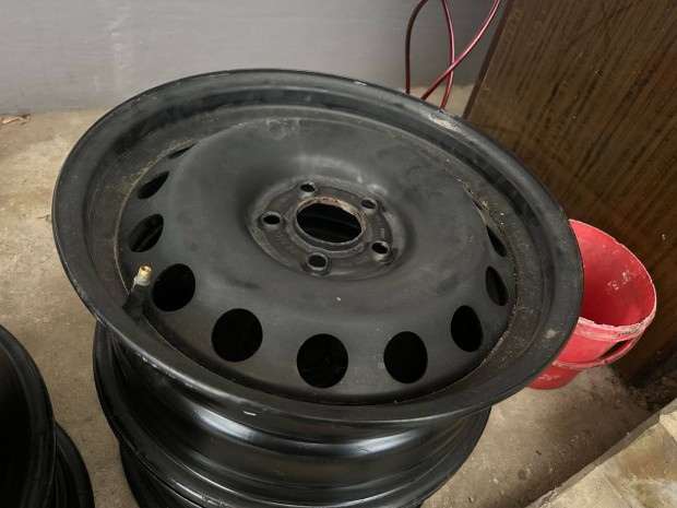Ford 16 colos lemezfelni