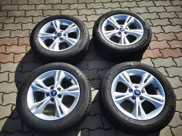 Ford 16-os alufelni gy�ri 
