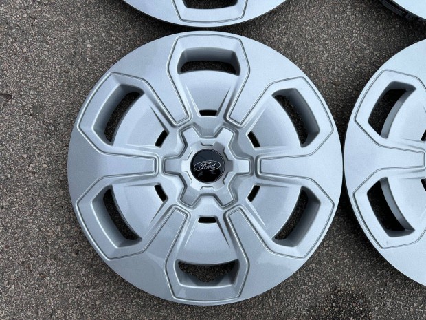 Ford 16-os gy�ri diszt�rcsa �jszer� �llapotban elad�!