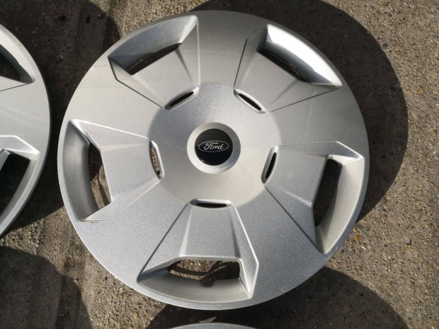 Ford 16-os jszer gyri dsztrcsa