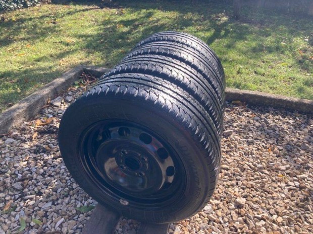 Ford 4x108 komplett kerekek 195/60 R15 gumikkal