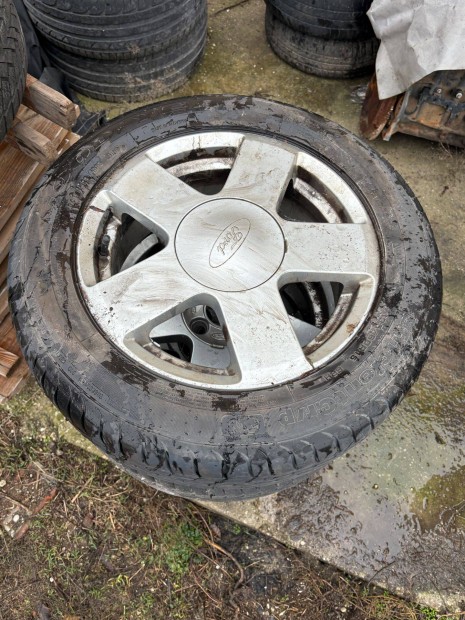 Ford Alufelni ny�rigumival 195/60 R 15 elad�