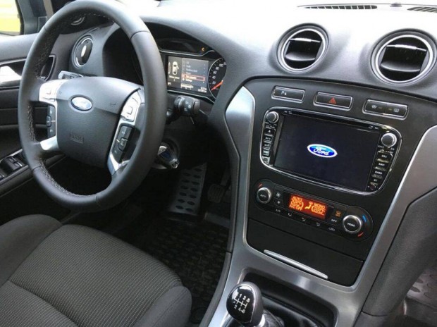 Ford Android Carplay Multimédia GPS Rádió Tolatókamerával
