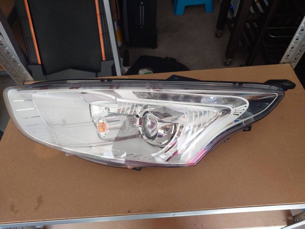 Ford B-Max f�nysz�r�