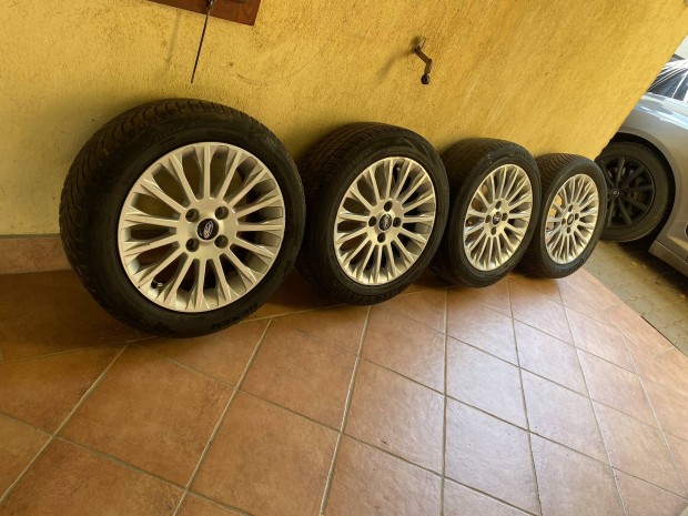 Ford B-Max titanium gyri 16 os alufeni 4X108