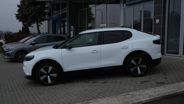 Ford CAPRI Standard range (Automata) Style 52kW...