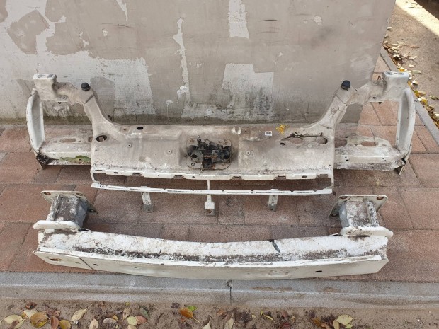 Ford Connect zrhd homlokfal.