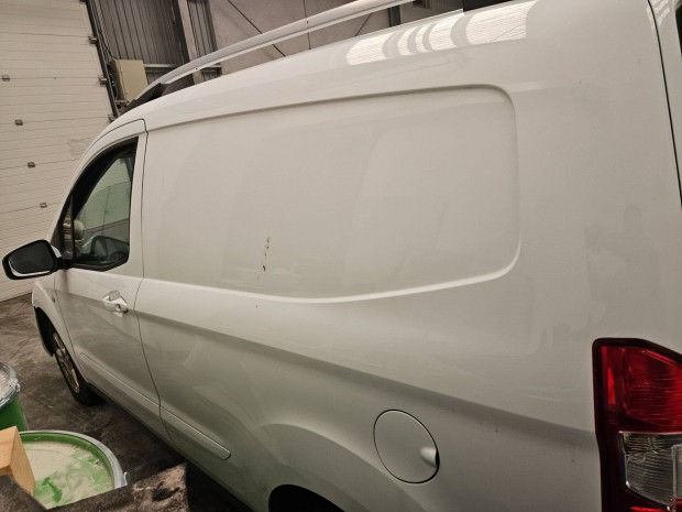 Ford Courier
