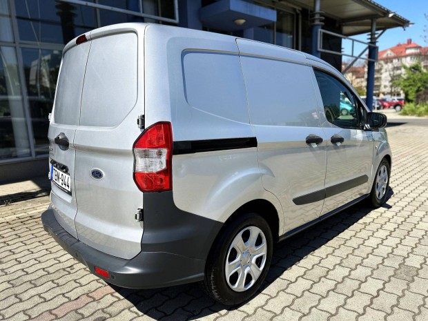 Ford Courier Transit1.5 TDCi Limited 130ekm-rel...