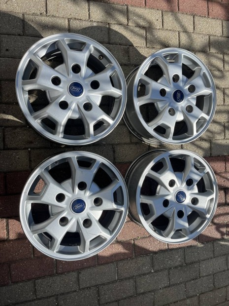 Ford Custom 16" gyri alufelni