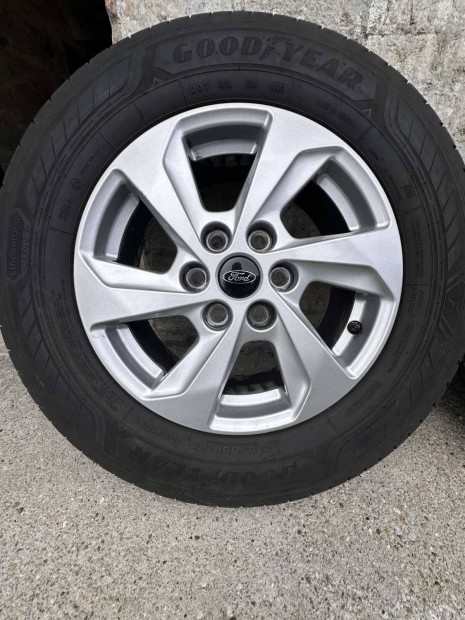 Ford Custon alufelni nyari gumival