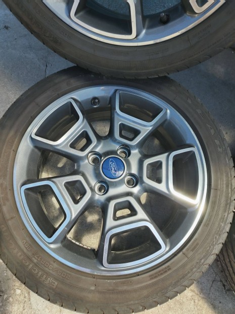 Ford Ecosport 17es Aufelni *ár/4db! (gumi nem árképző)