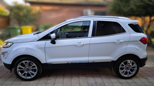 Ford Ecosport Titanium, 52.000km, tolatkamera
