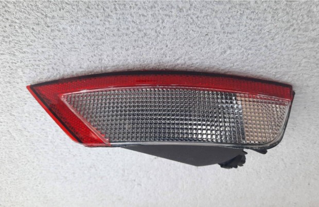 Ford Ecosport új tolatólámpa jobb hátsó lámpa fényvisszaverő prizma