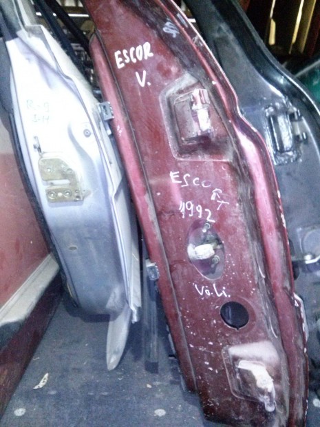 Ford Escort5 Ajtk