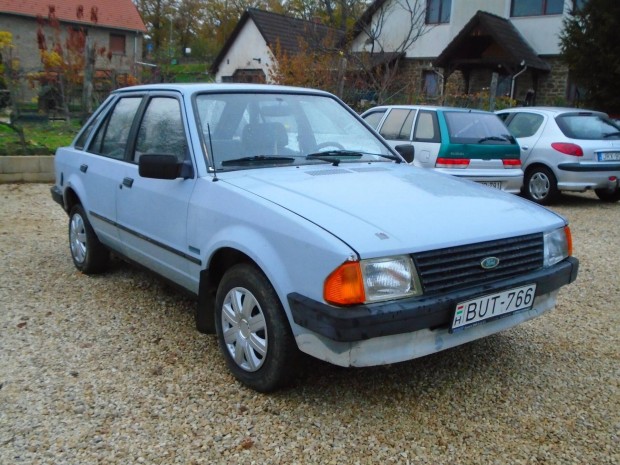 Ford Escort 1.1 LASER Jó motorral.5l-es fogyasz...