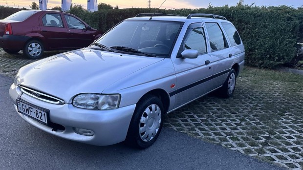 Ford Escort 1.6 16V CLX (Tuscany) Els tulajdon...