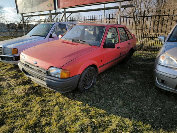 Ford Escort 1.8D CL