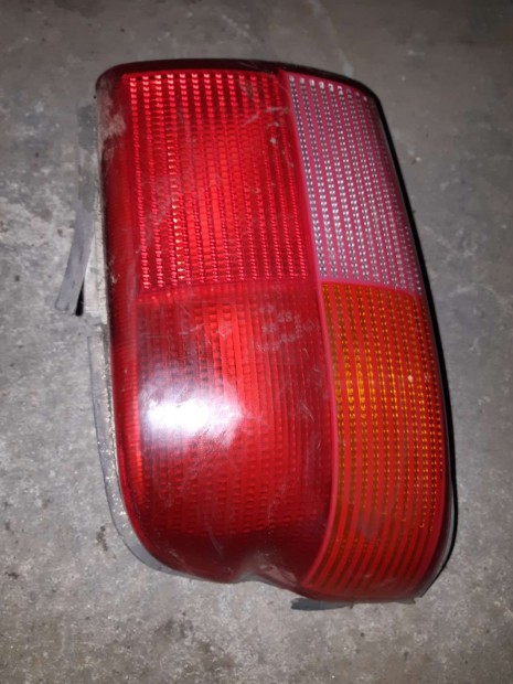 Ford Escort 91-95 Bal Hátsó Lámpa