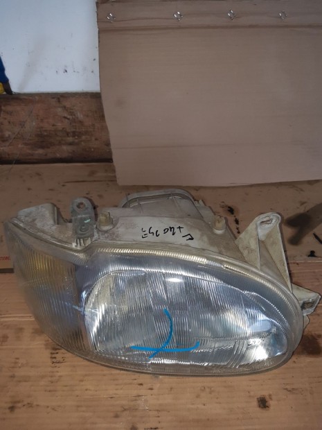 Ford Escort II Jobb Els Lmpa / Fnyszr
