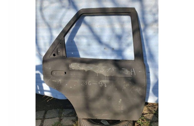 Ford Escort Jobb hts ajt ( 1996-1999 )