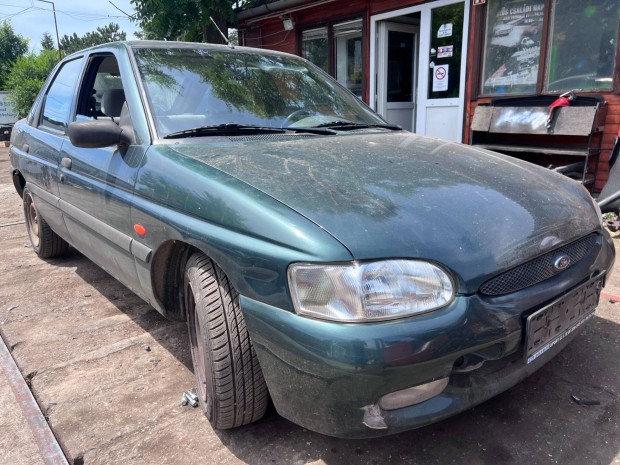 Ford Escort (1999) 1.6i L1H Alkatrészek #M2789