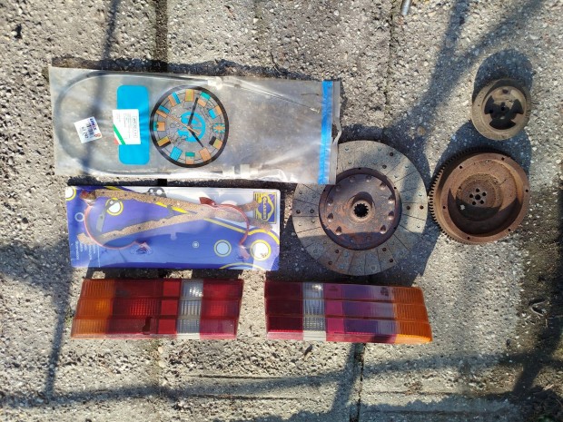 Ford Escort alkatrszek eladk