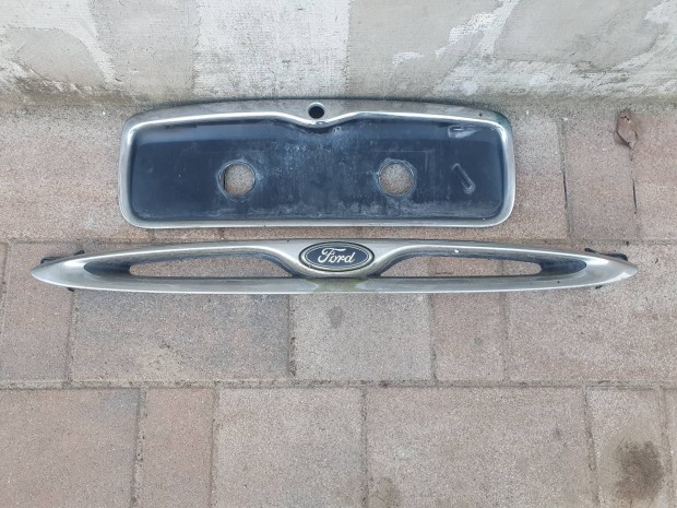 Ford Escort díszrács.