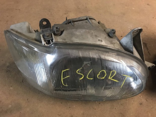 Ford Escort első lámpa
