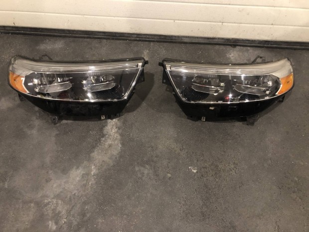 Ford Explorer első lámpa pár