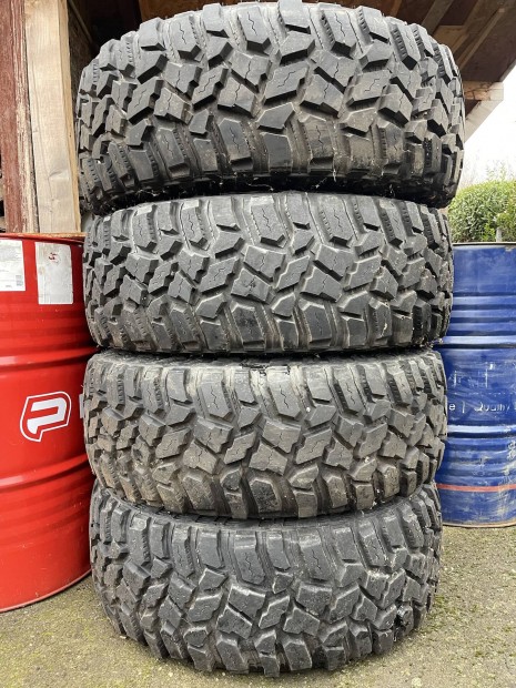 Ford F150 18" alufelni 305/70r18 Cooper STT Pro terep gumikkal!